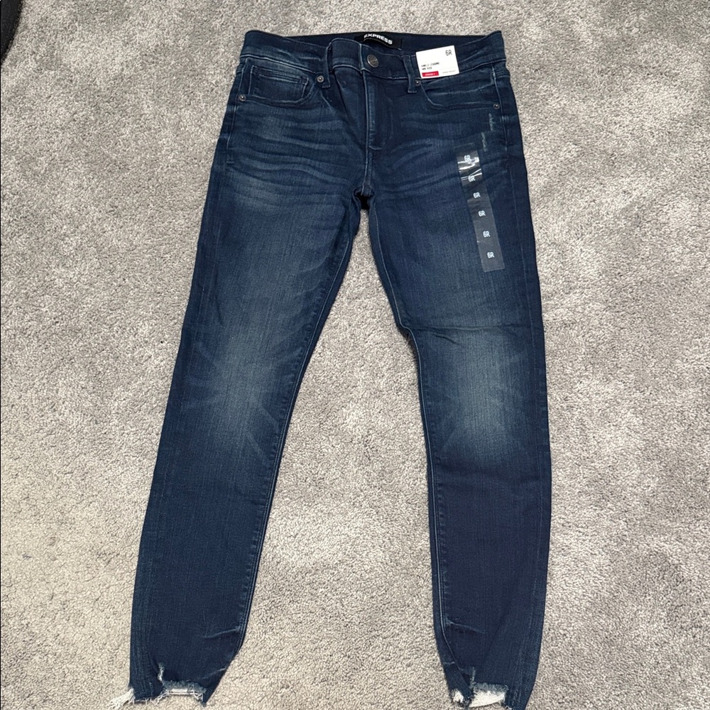 NWT Express Denim Perfect Ankle Legging